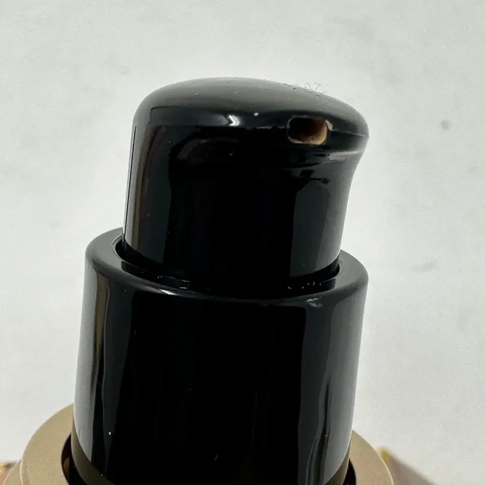 Too Faced Born Like This Matte 24 Hour Long Wear Foundation Ivory 06 Oil Free